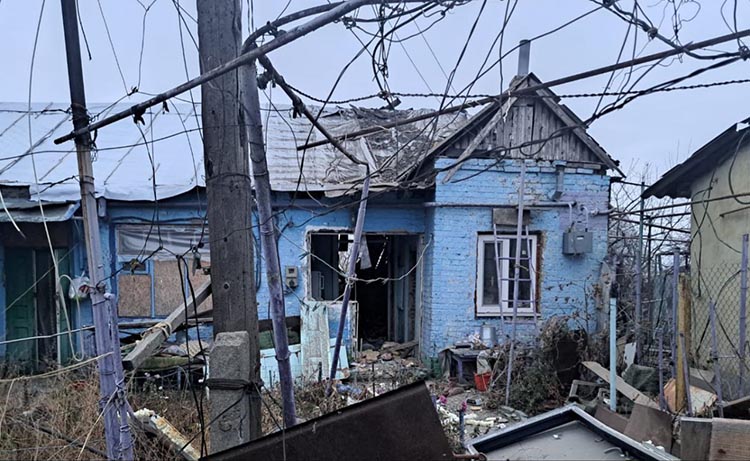 Окупанти знову гатили по мирним людям Нікопольщини: загинула літня жінка