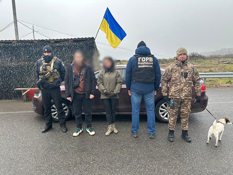 Ухилянт з Дніпропетровщини прикинувся німим, щоб виїхати за кордон