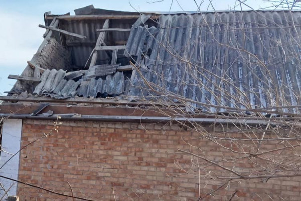 Загиблі люди, побиті будинки, магазини, підприємства: ворог нищить мирні міста та села Нікопольщини та Синельниківщини