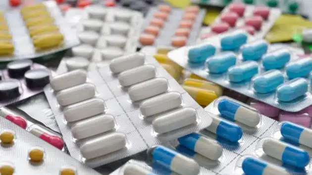 Знижуються ціни ще більше, ніж на сто медпрепаратів. Ось їх список