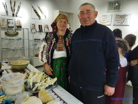 Із сирними кониками на Гуцульщині поколіннями проводжають у військо і зустрічають Великдень