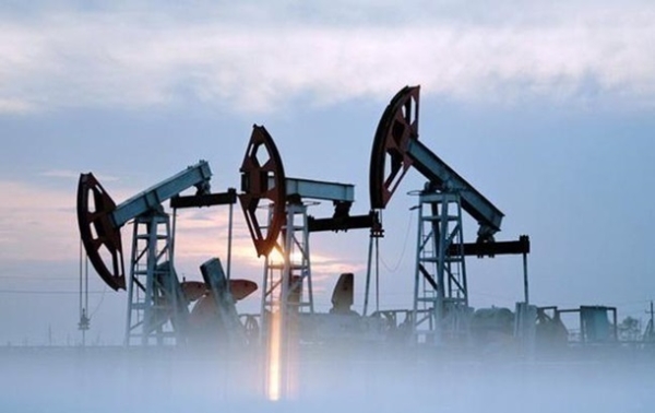 Ціна на нафту обвалилася нижче 60 доларів