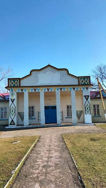 На Дніпропетровщині декомунізували сільський клуб