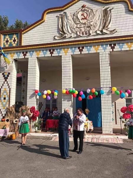 На Дніпропетровщині декомунізували сільський клуб