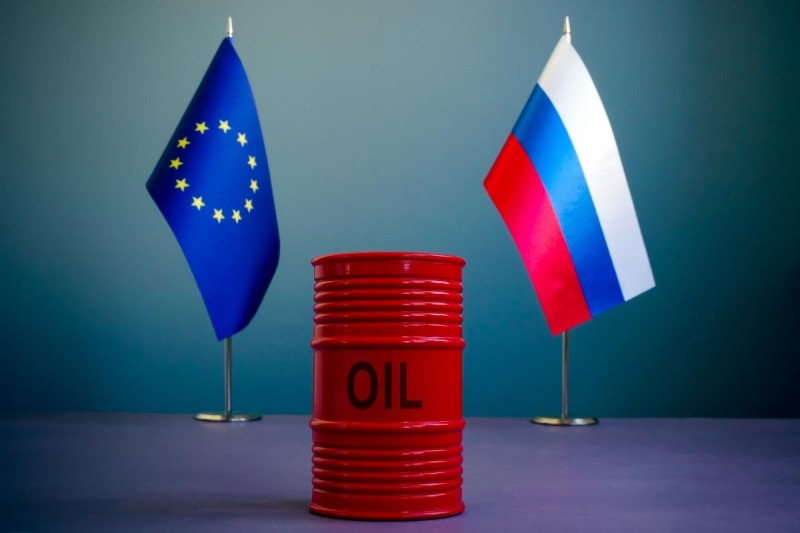 ЄС представить детальний план щодо відмови від нафти та газу з РФ: у Reuters назвали дату