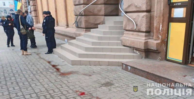 Затримали нападника, який жорстоко побив чоловіка на вокзалі Дніпра