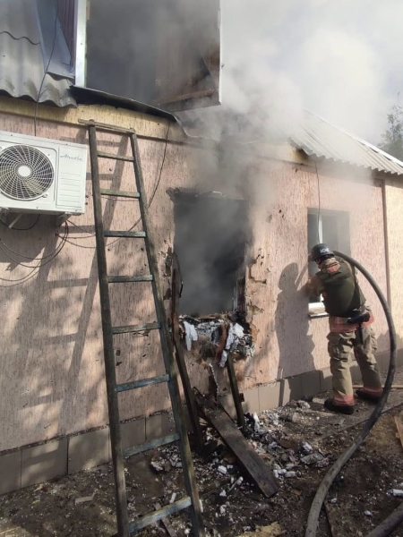 Вдень окупанти атакували Межівську громаду і Нікопольщину, поранили 62-річну жінку