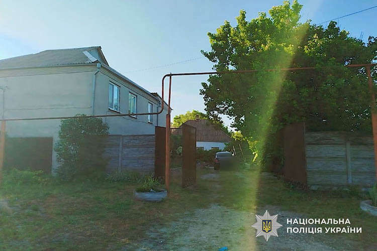 Через ревнощі пенсіонер вбив жінку та поранив ії знайомого