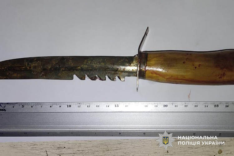 Через ревнощі пенсіонер вбив жінку та поранив ії знайомого