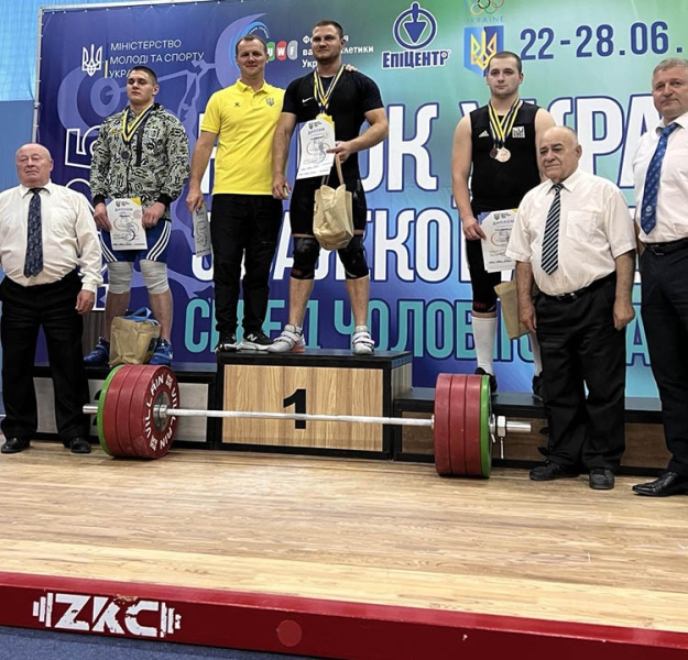 Криворізький важкоатлет переміг на Кубку України