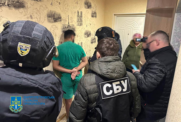 На Дніпропетровщині шахраї ошукали на майже 3 млн грн родичів військових