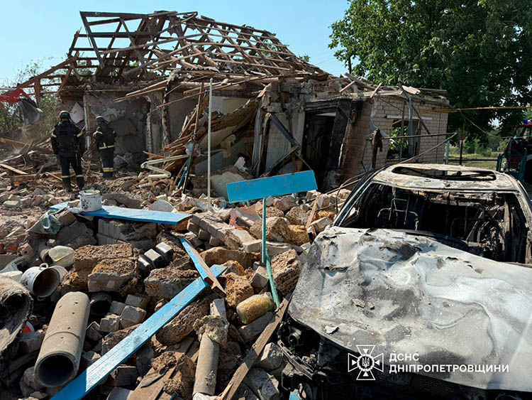 Рятувальники показали наслідки «прильоту» у Великомихайлівську громаду