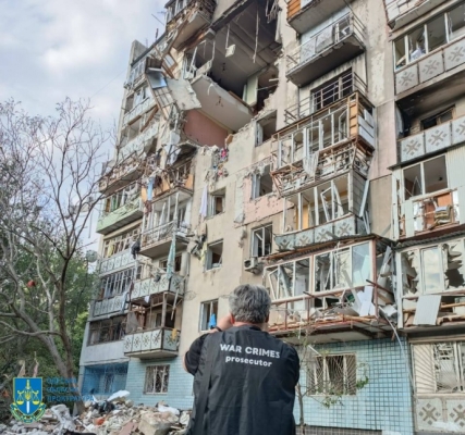 Росіяни масовано атакували Одесу: горів Привоз та житлові будинки, постраждали чотири людини 