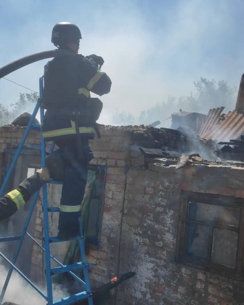 Удар по трьох районах області: поранено жінку