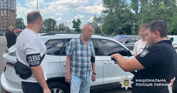 В одному медзакладі Дніпра вимагали гроші з пораненого військового