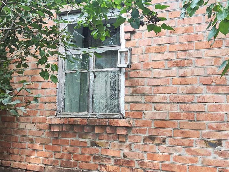 Ворожі обстріли по Дніпропетровщині не припиняються: знову постраждалі