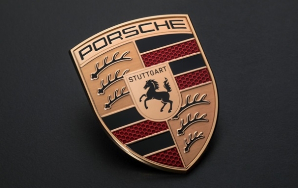 Porsche відмовляється від планів виробництва батарей для електромобілів