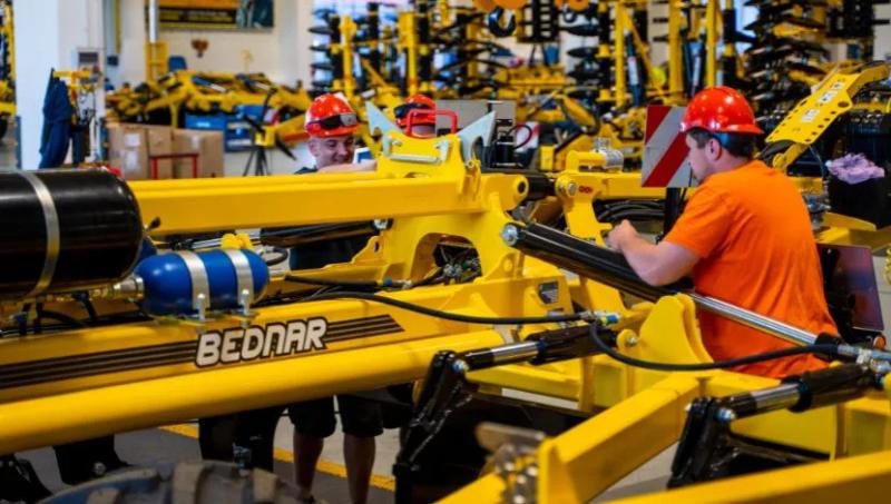 BEDNAR надає фермерам дворічну гарантію на всі агрегати в Україні