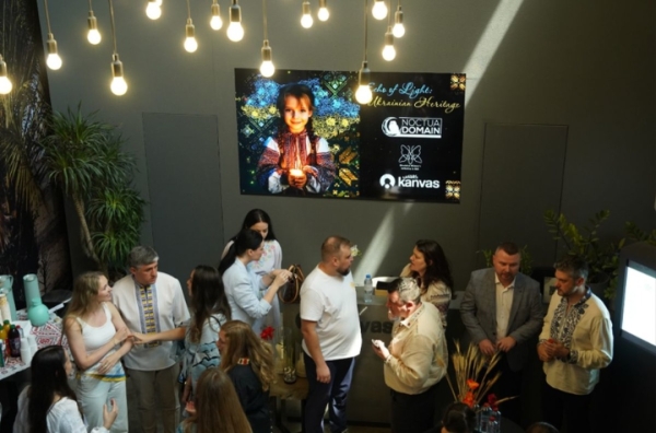 У Дубаї представили виставку «Світло крізь віки», присвячену Україні