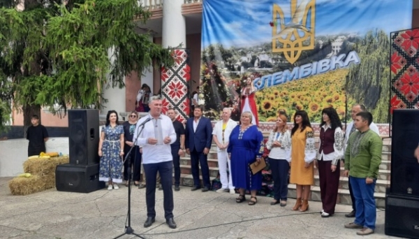 На Вінниччині відкрили центр збереження традицій клембівської вишивки