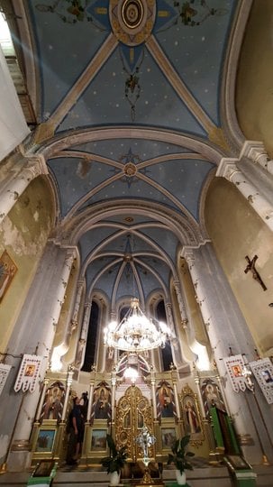 У львівській церкві Івана Золотоустого реставрують сецесійні розписи ангелів