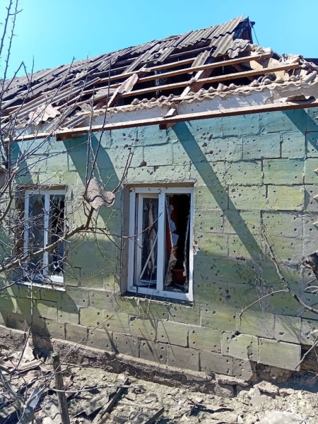 Вдень рашисти били по Межівській ОТГ і Нікопольщині, пошкодили приватні оселі та багатоповерхівку